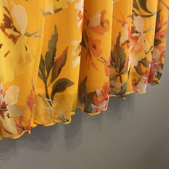 Skirt - Picture 2 of 2